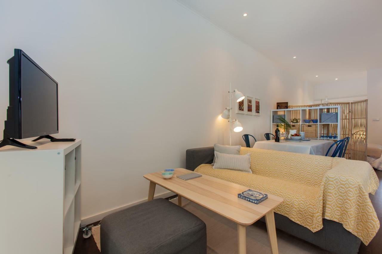 Typical Light Filled Graca Apt W Ac, By Timecooler ลิสบอน ภายนอก รูปภาพ